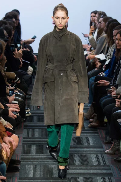 Look 29